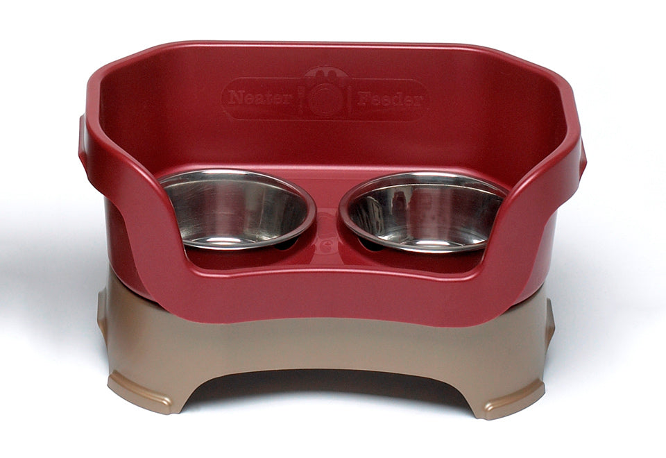 Mess Proof Pet Feeder - image 2