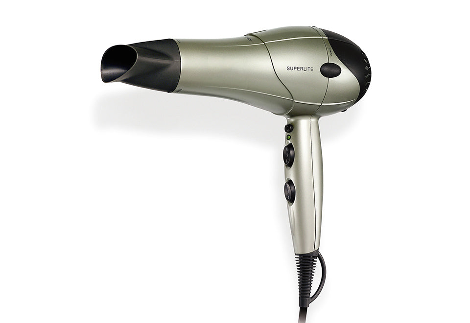 The World’s Lightest Hair Dryer