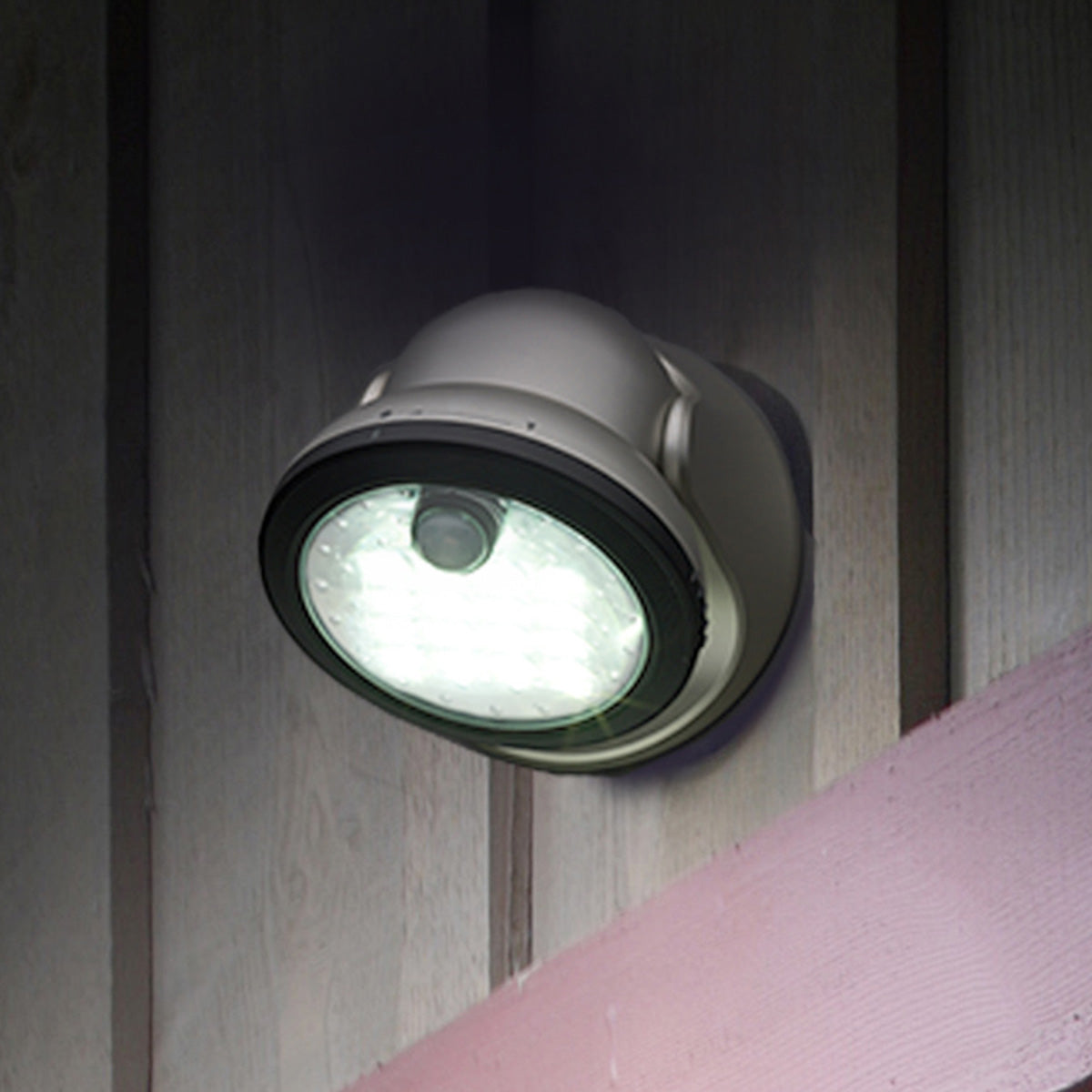 World's Brightest Motion-Activated Cordless Light - image 9