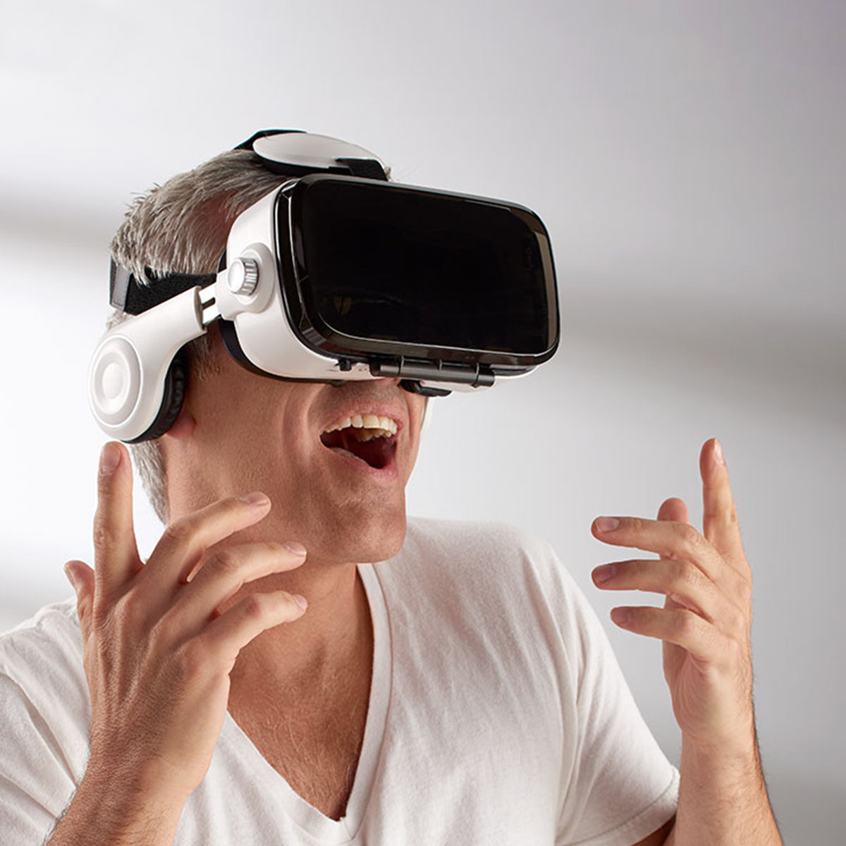 Bluetooth VR Headset with Earphones by Sharper Image - image 3