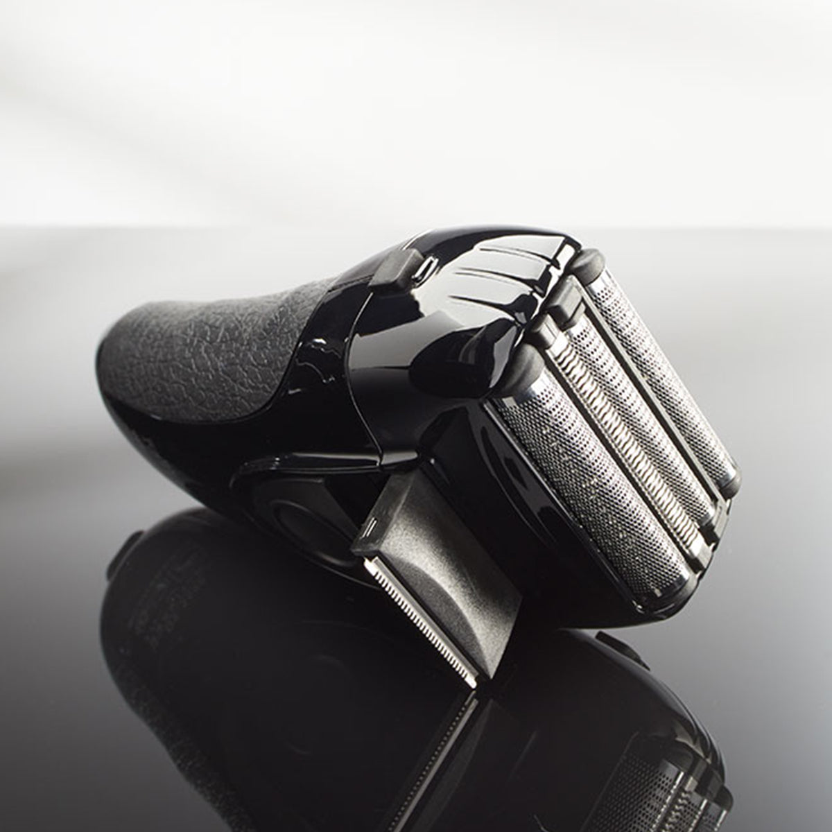 World's Fastest Cordless Foil Shaver and Trimmer by Sharper Image - image 5