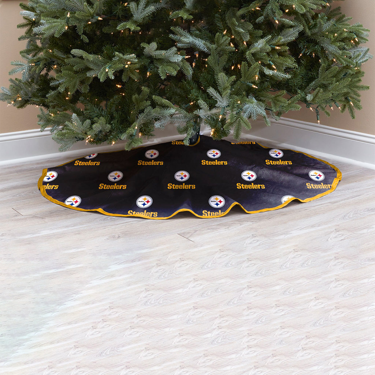 NFL Tree Skirt - image 31
