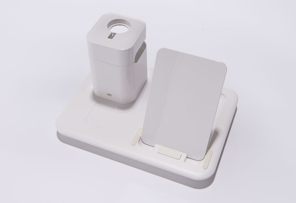 All-in-One Apple Charging Station by Sharper Image - image 4