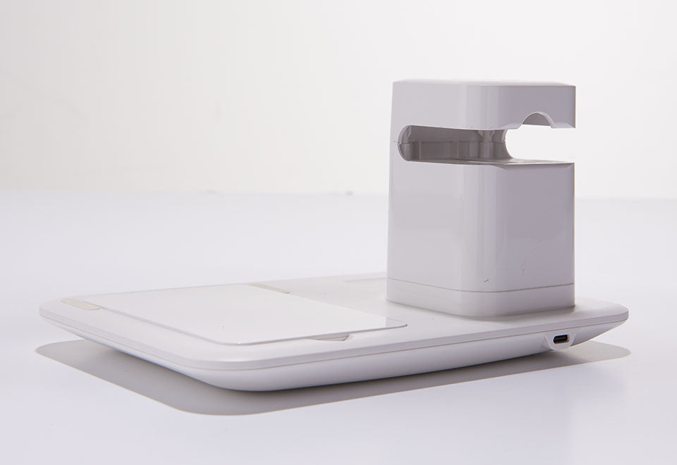 All-in-One Apple Charging Station by Sharper Image - image 5