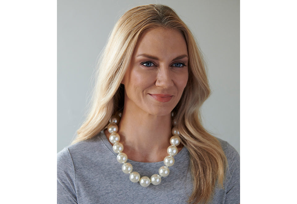 Hot Girls Pearls Cooling Pearl Necklace - image 4