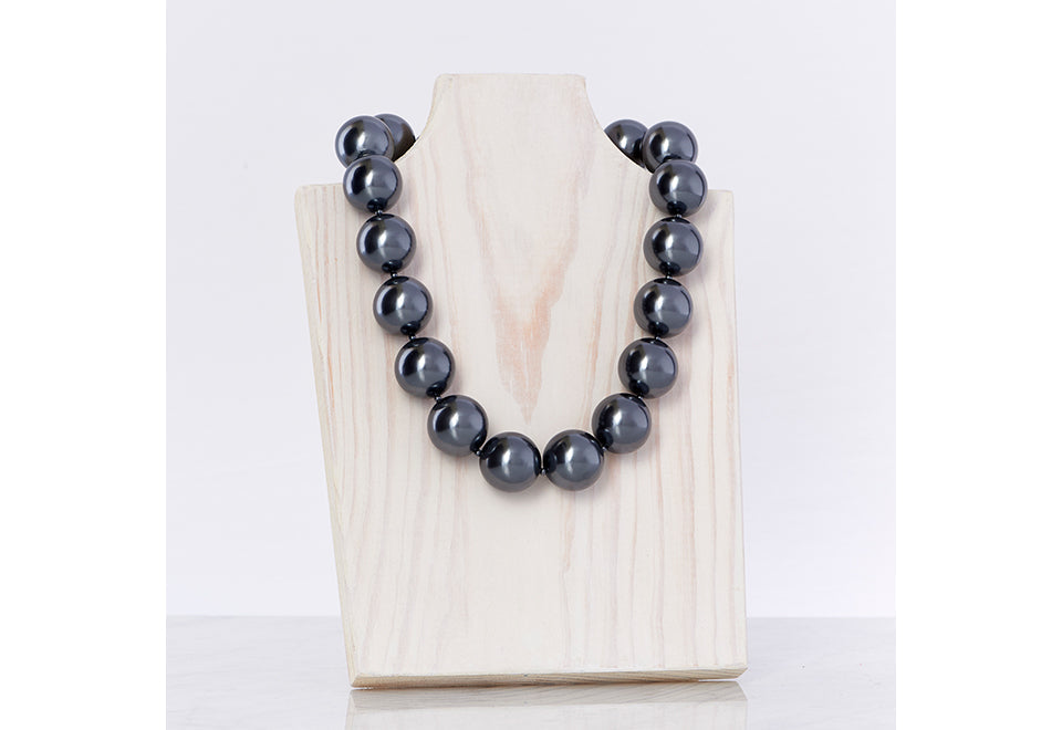 Hot Girls Pearls Cooling Pearl Necklace - image 5