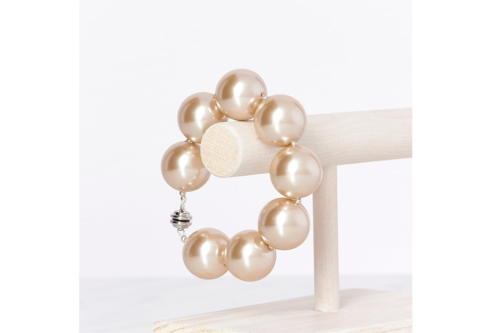 Hot Girls Pearls Cooling Pearl Bracelet