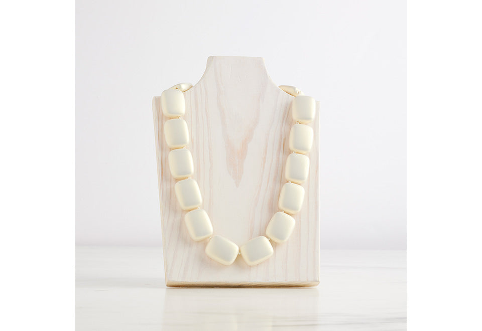 Hot Girls Pearls Cooling Necklace - image 9