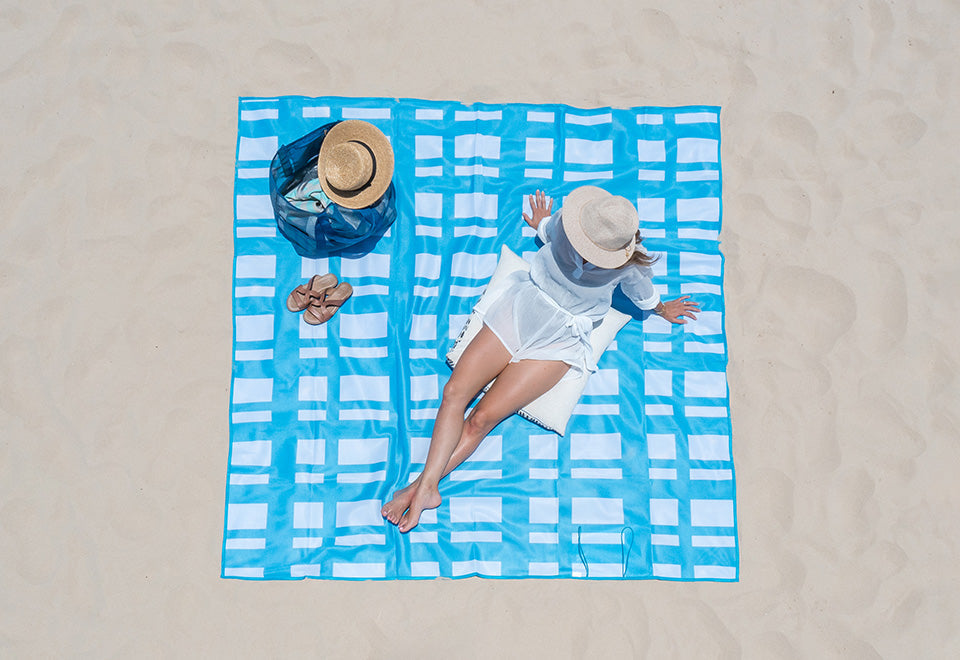 Sand-Free Beach Mat - image 2