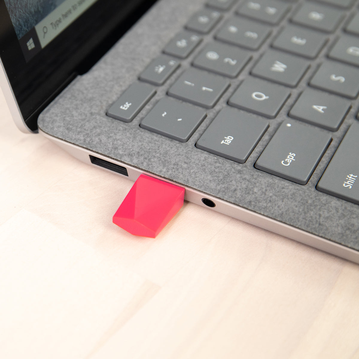 iPad-to-Monitor Adapter - image 2