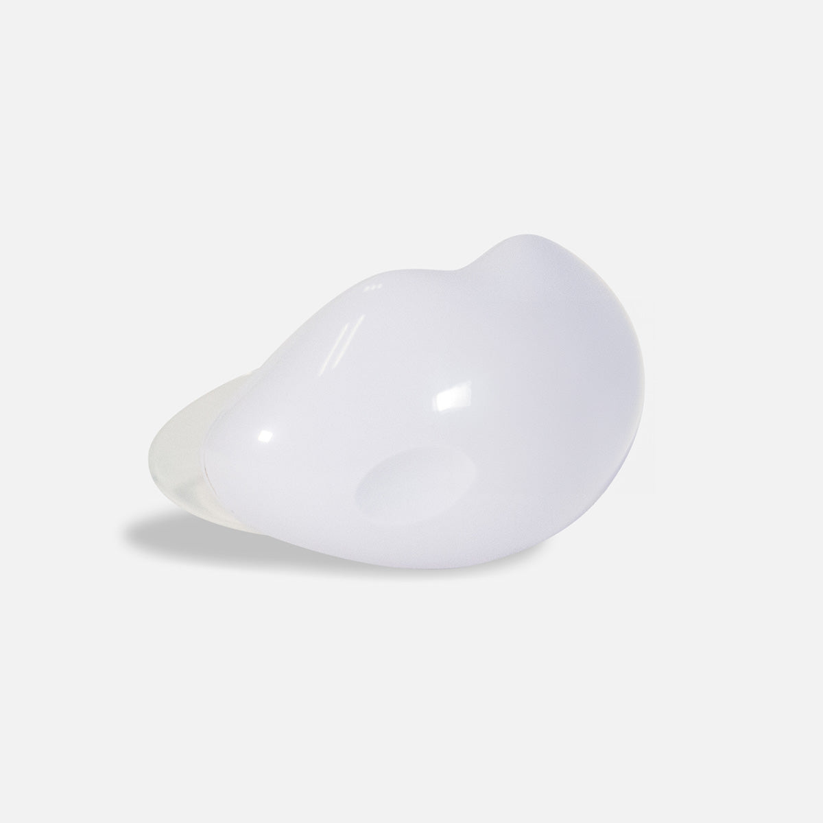 World's First At-Home Professional LED Lip Therapy Device - image 8