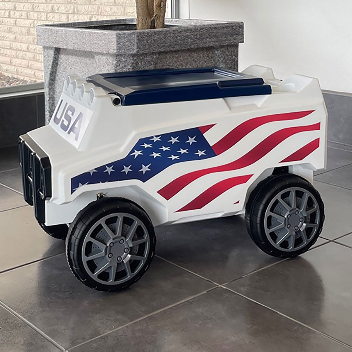 RC American Flag Rover Cooler - image 3