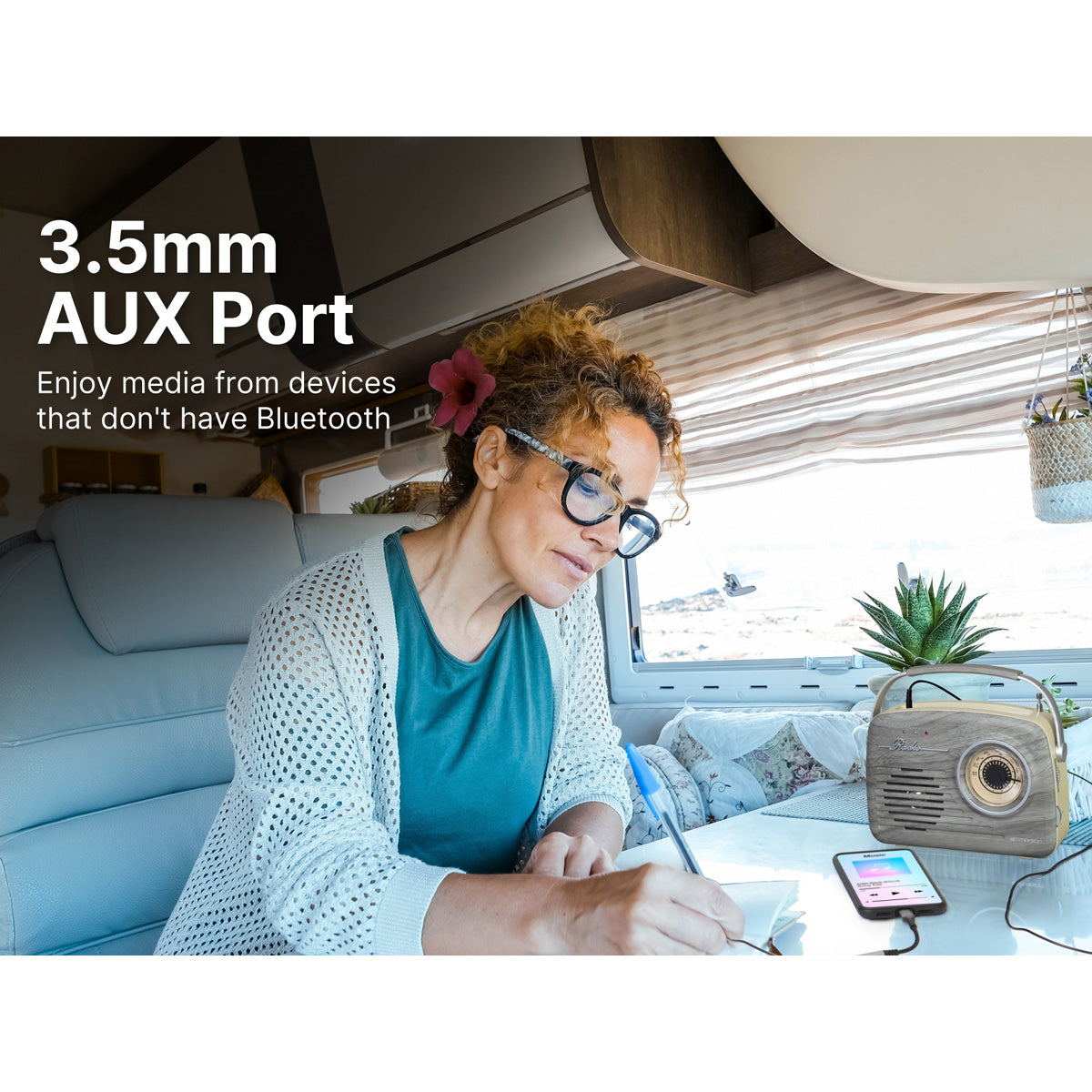 Retro AM/FM Radio with Bluetooth - image 22