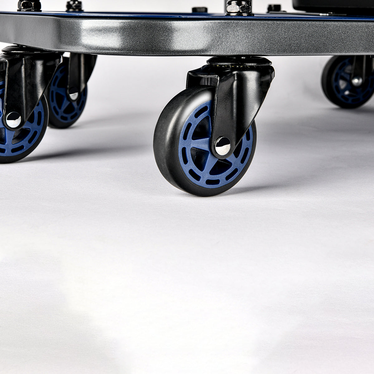 Rolling Car Wash Stool - image 5