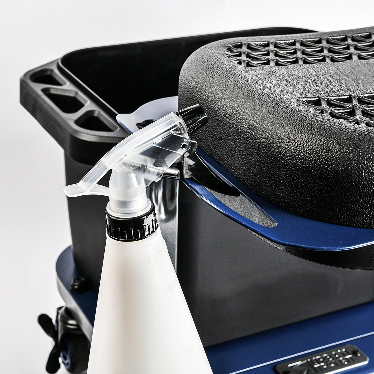 Rolling Car Wash Stool - image 8