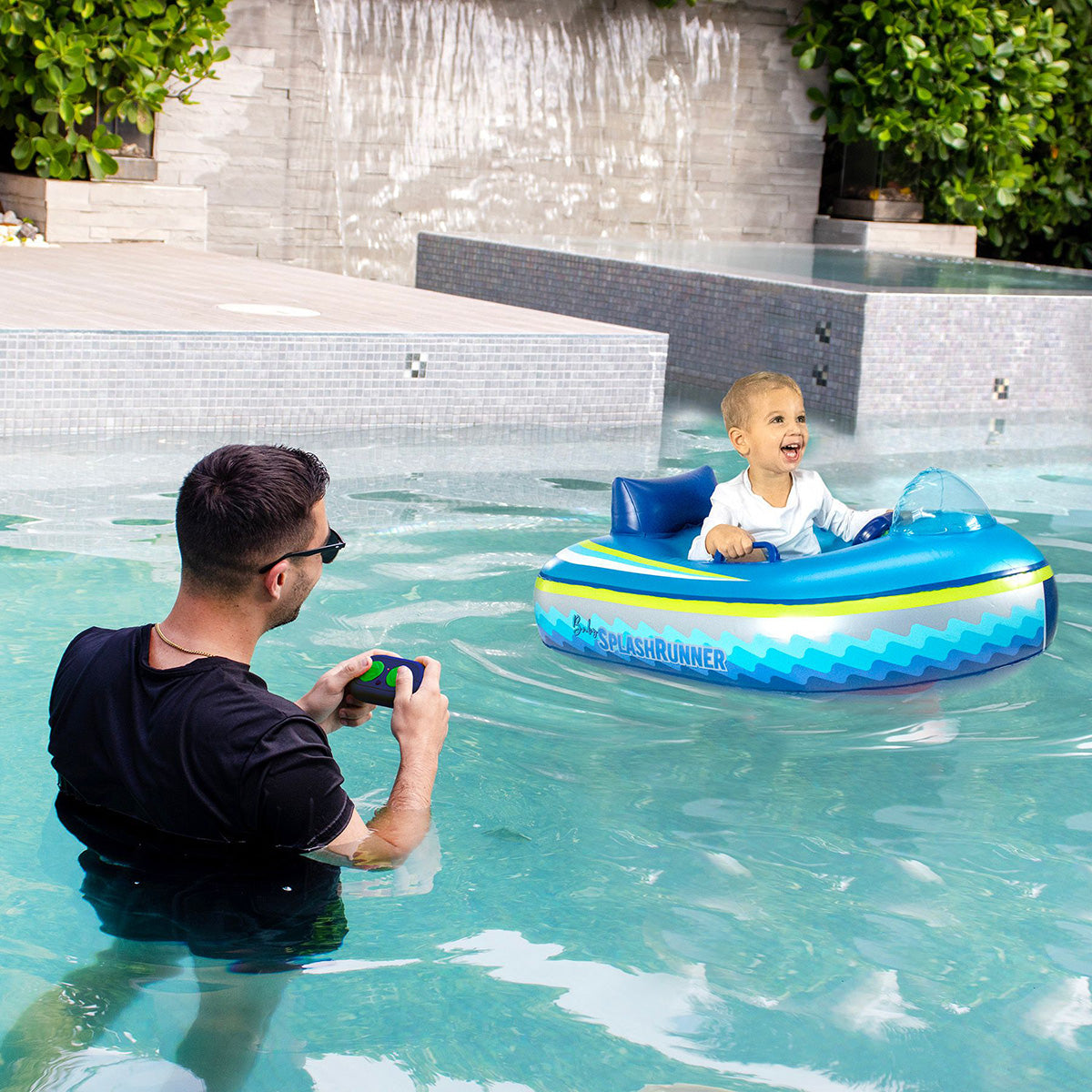 RC Motorized Baby Runner Boat - image 4