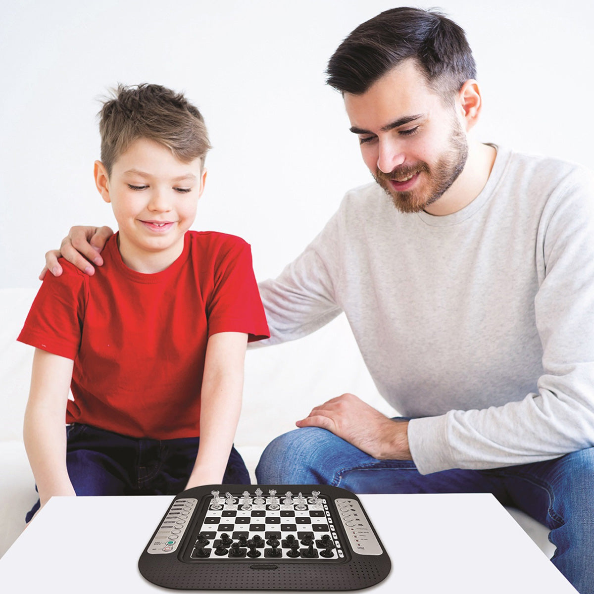 Electronic Chess Game with Touch Keyboard - image 3