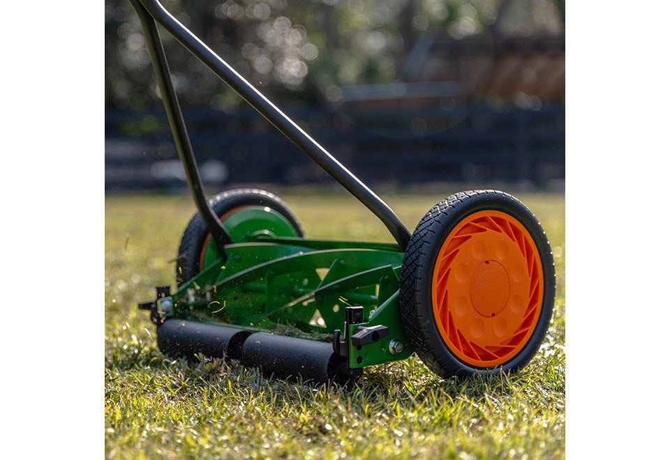 16'' Scotts Manual Reel Mower - image 3