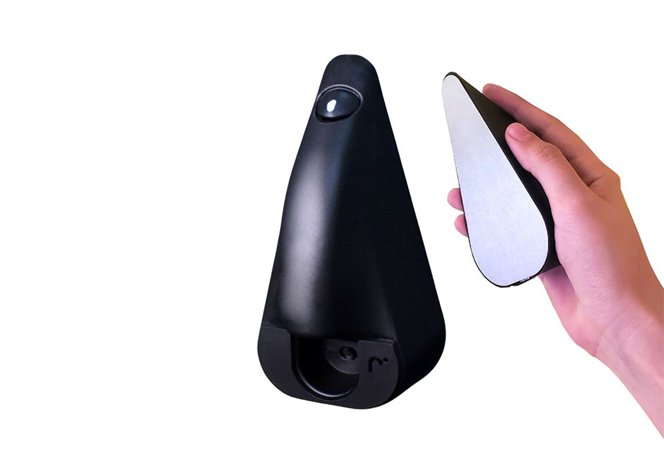 Pocket-Sized Cordless Travel Iron - image 2