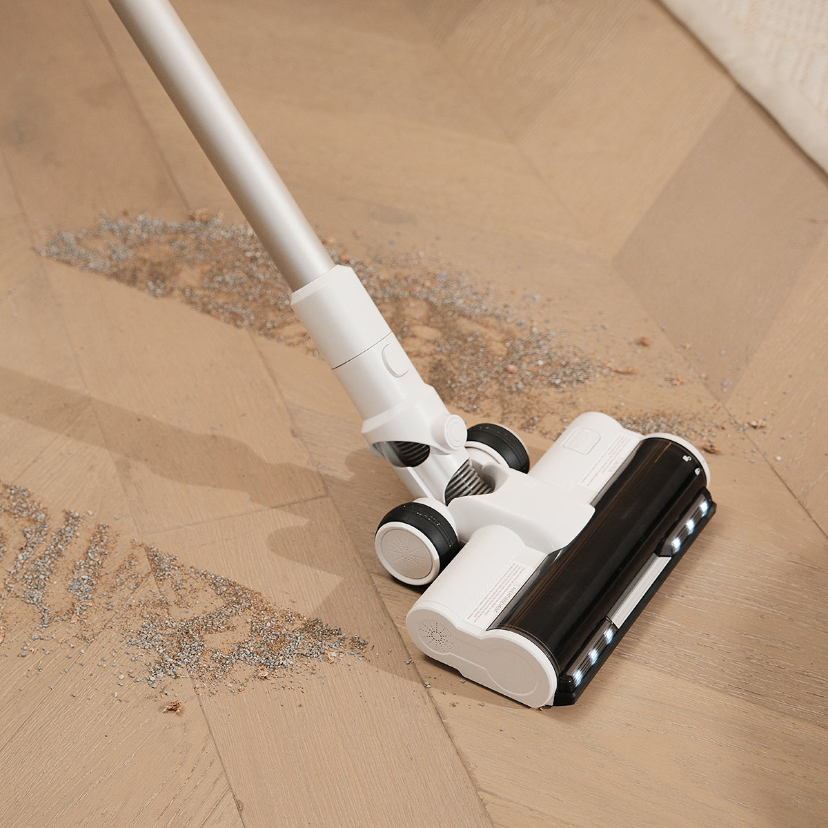 Smart Sensor Cordless Stick Vacuum Cleaner - image 3