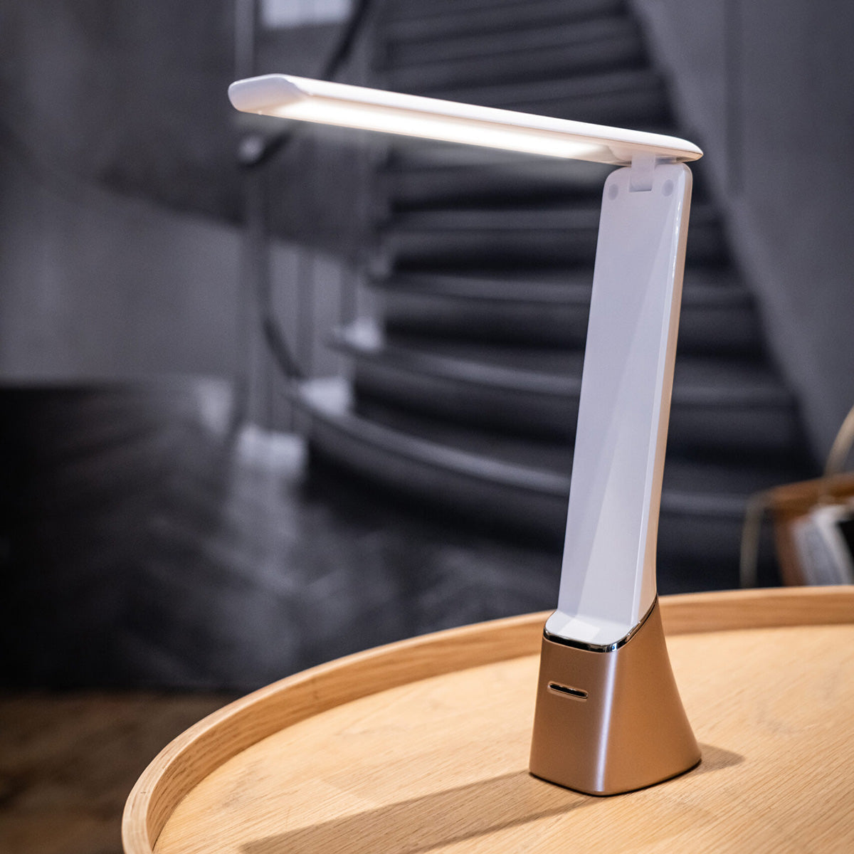 Rechargeable LED Travel Lamp - image 3