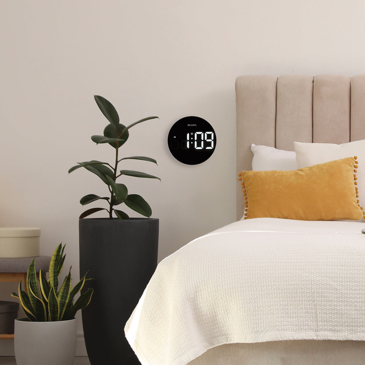 Bulova Clearview Tabletop/Wall Clock - image 4