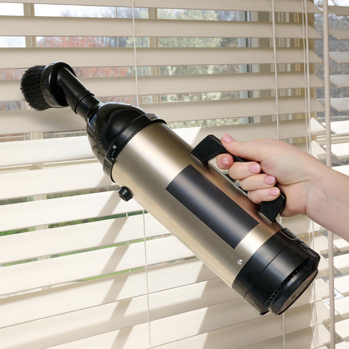 Professional Cordless Utility Vacuum - image 13