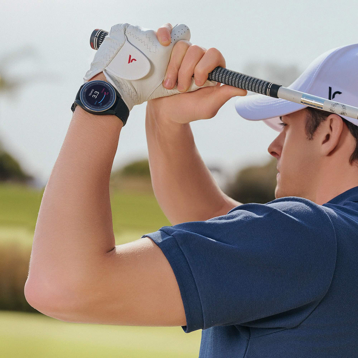 Advanced GPS Golf Watch with Swing and Putt Tracking - image 13