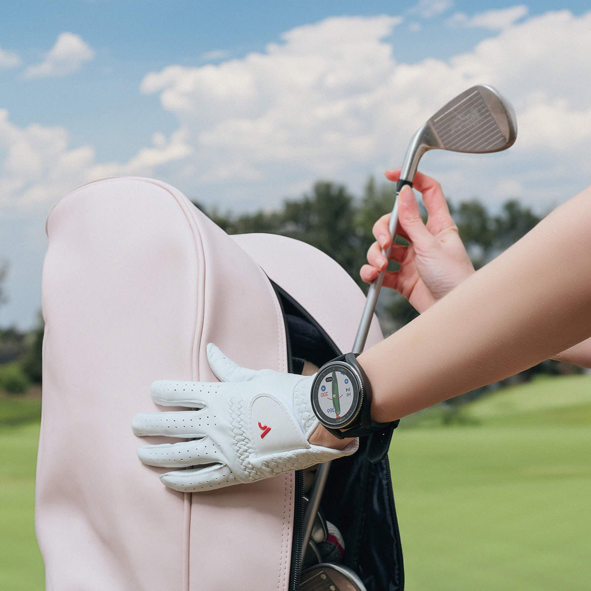 Advanced GPS Golf Watch with Swing and Putt Tracking - image 14