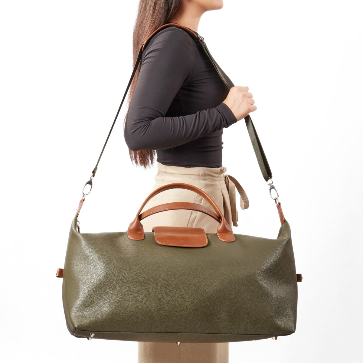 Leather Duffel Bag with Brown Accents - image 4