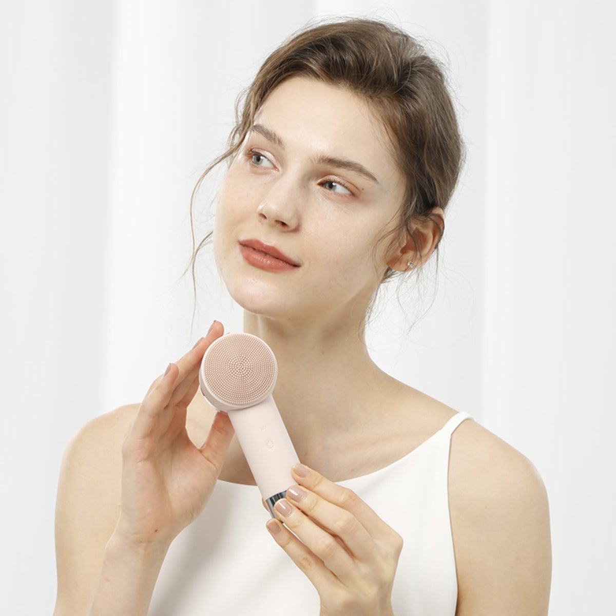 2-in-1 Warming Deep Cleansing Facial Brush - image 3