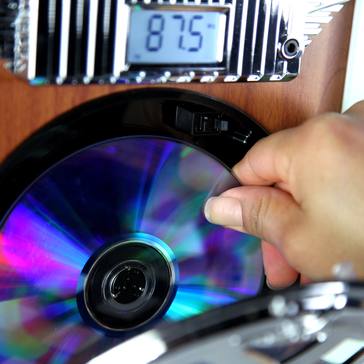 Desktop CD and Bluetooth Jukebox - image 11