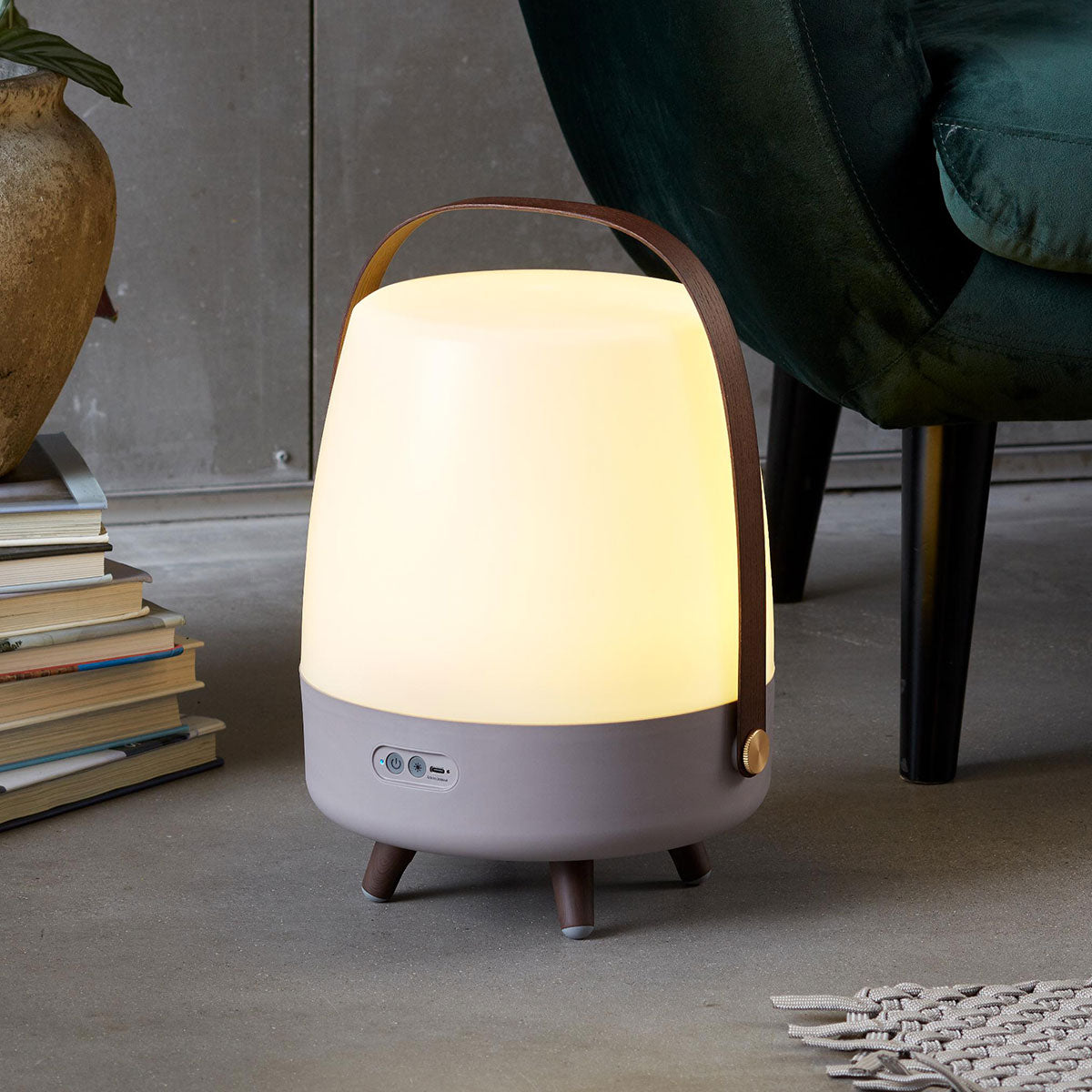 Portable JBL Speaker Lamp - image 3