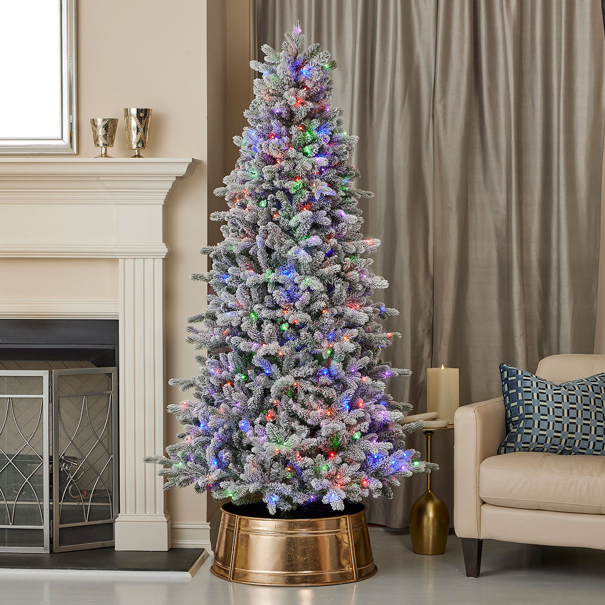 Flocked Palmetto Pine Christmas Tree - image 6
