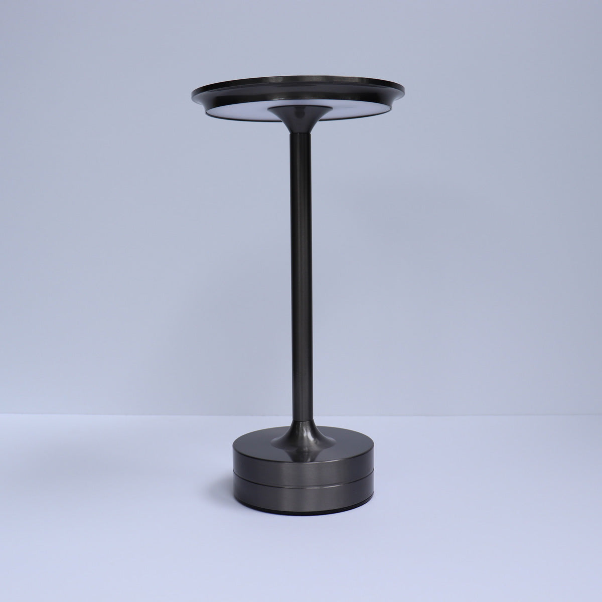 Indoor/Outdoor Bug Deterrent Lamp - image 2