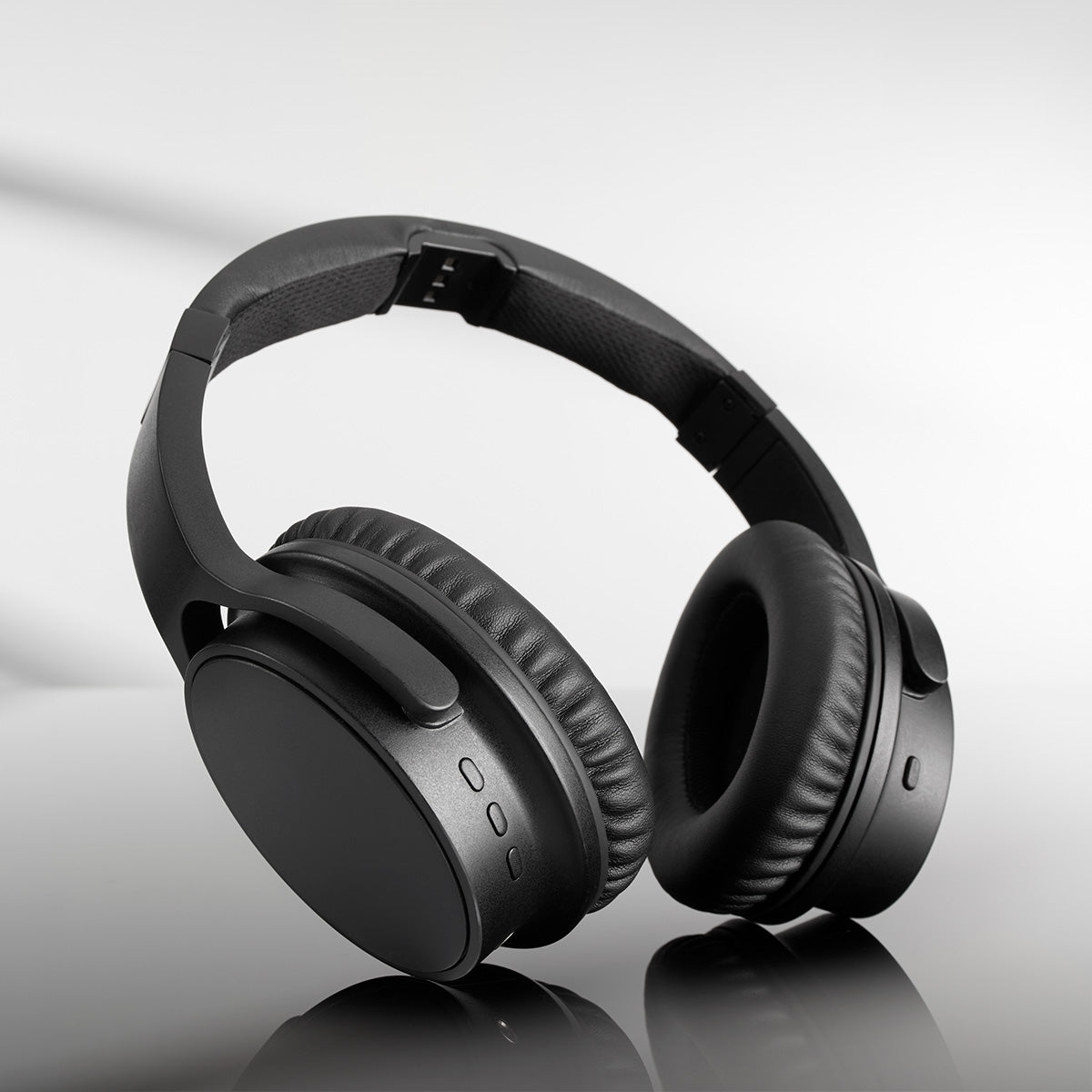 TV Wireless Headphones by Sharper Image - image 6