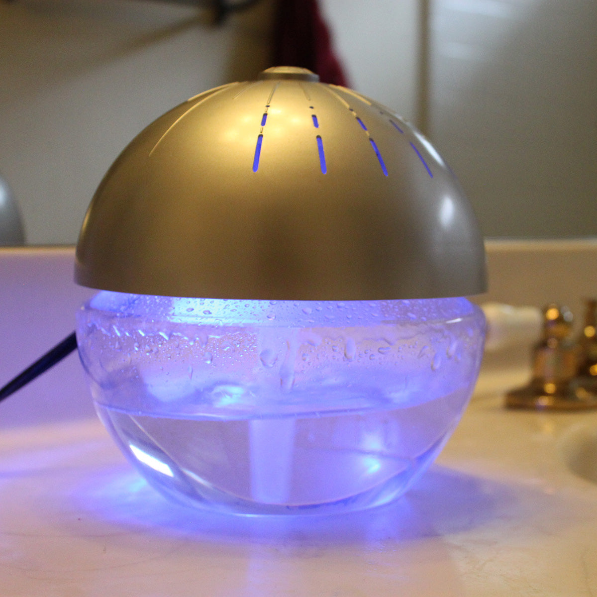 Lighted Water Air Purifier and Freshener - image 7