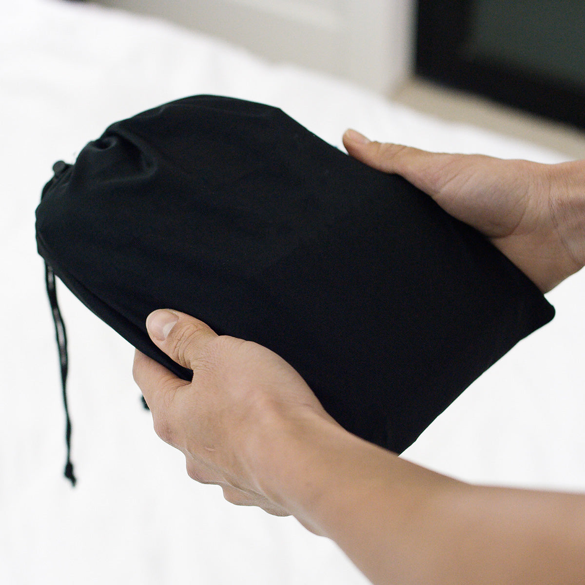 The Portable Neck Hammock - image 4