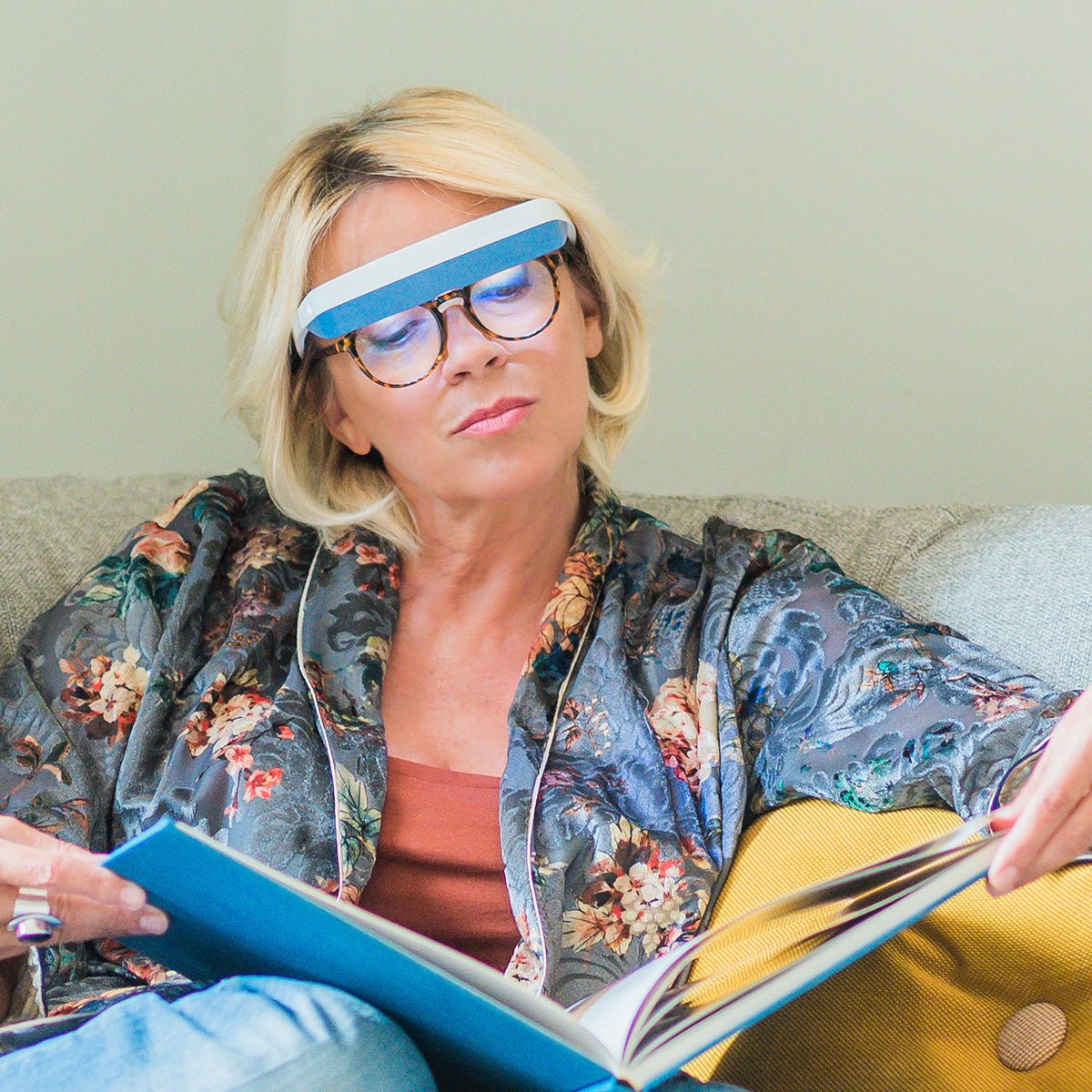 Light Therapy Glasses - image 5