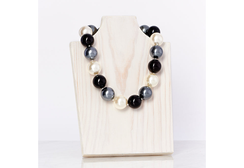 Hot Girls Pearls Cooling Pearl Necklace - image 15
