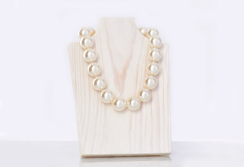 Hot Girls Pearls Cooling Pearl Necklace - image 2