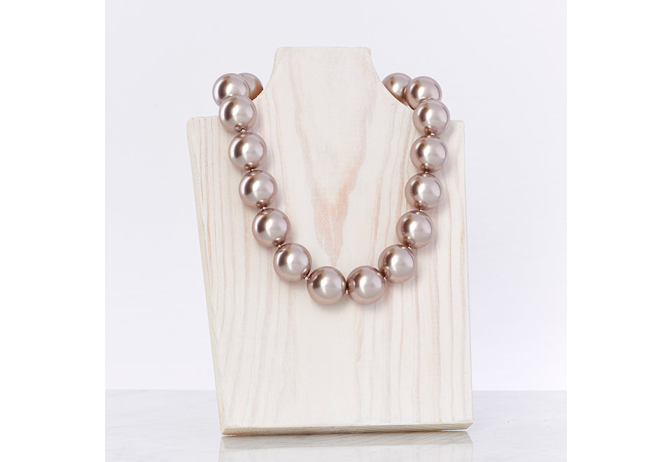 Hot Girls Pearls Cooling Pearl Necklace - image 9