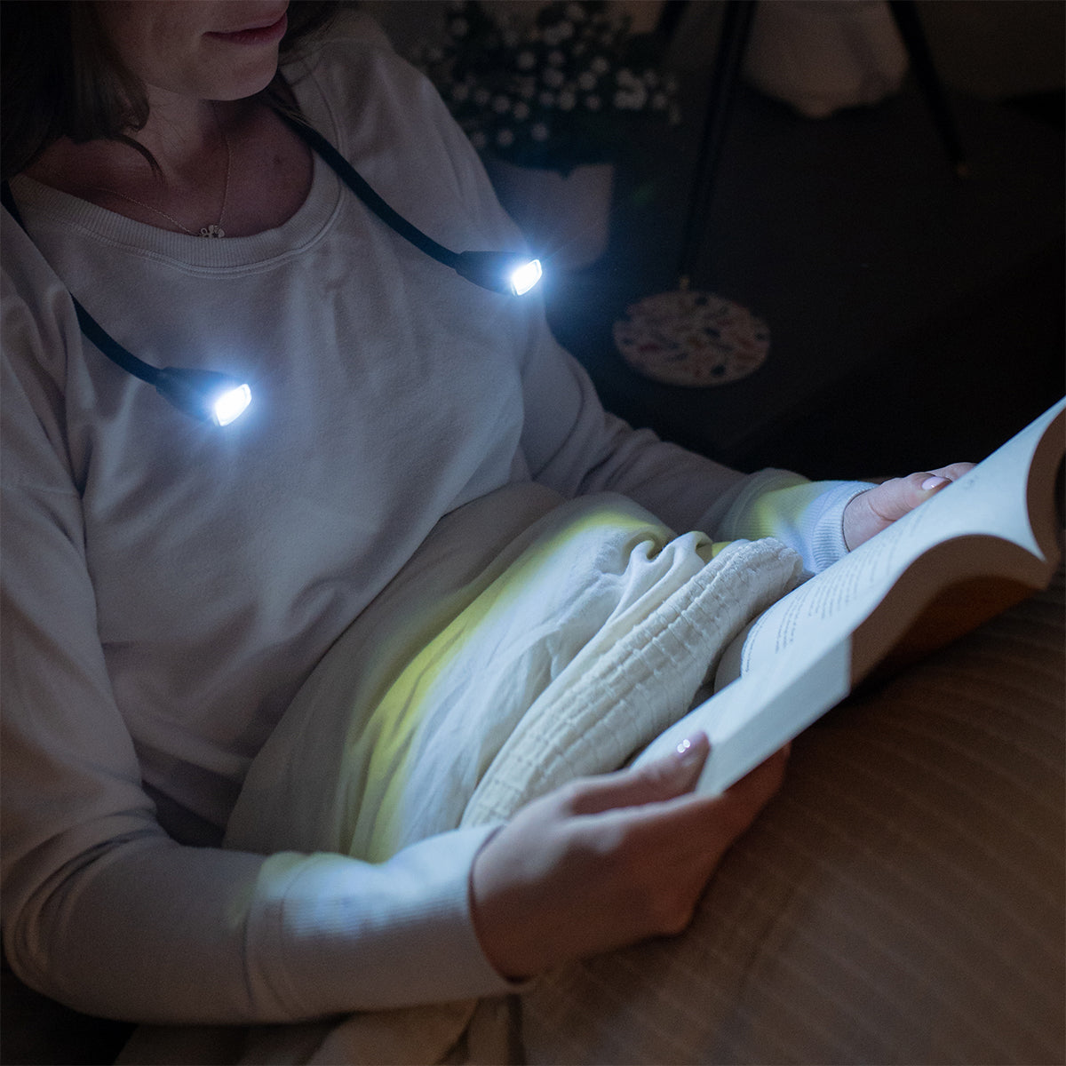 Hands-Free Neck Light - image 10
