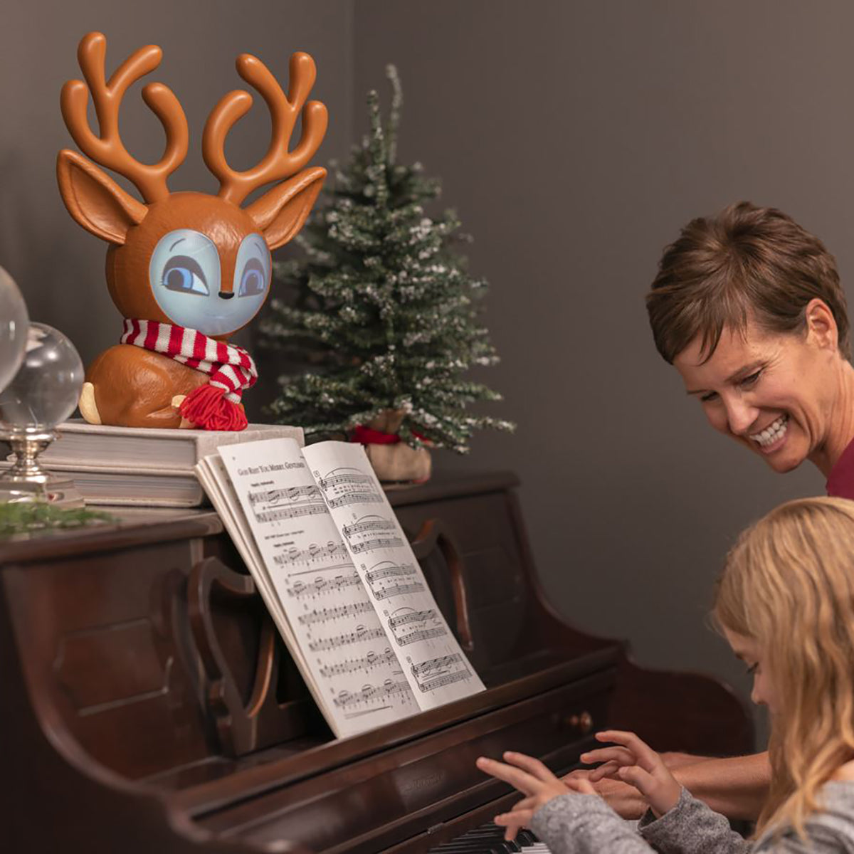Animated Talking Reindeer - image 8