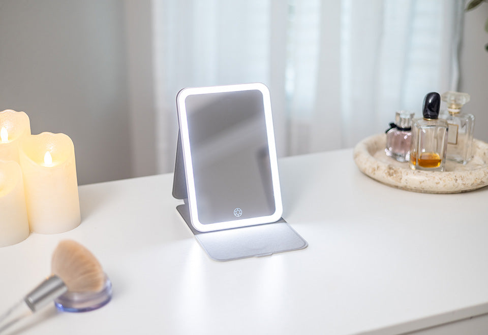 Full-Face LED Travel Mirror - image 4