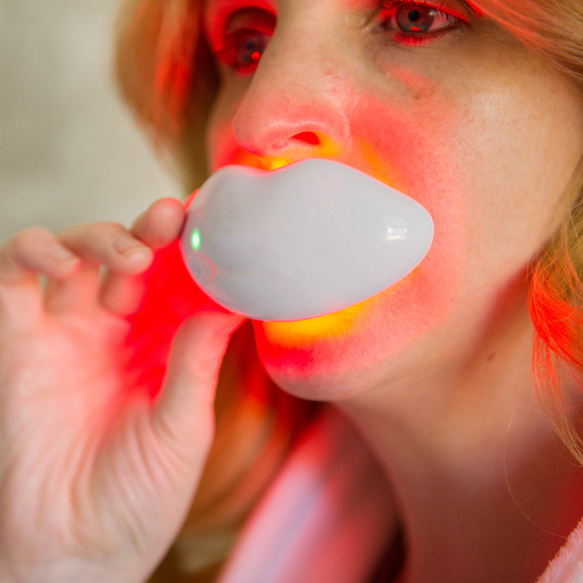 World's First At-Home Professional LED Lip Therapy Device - image 3