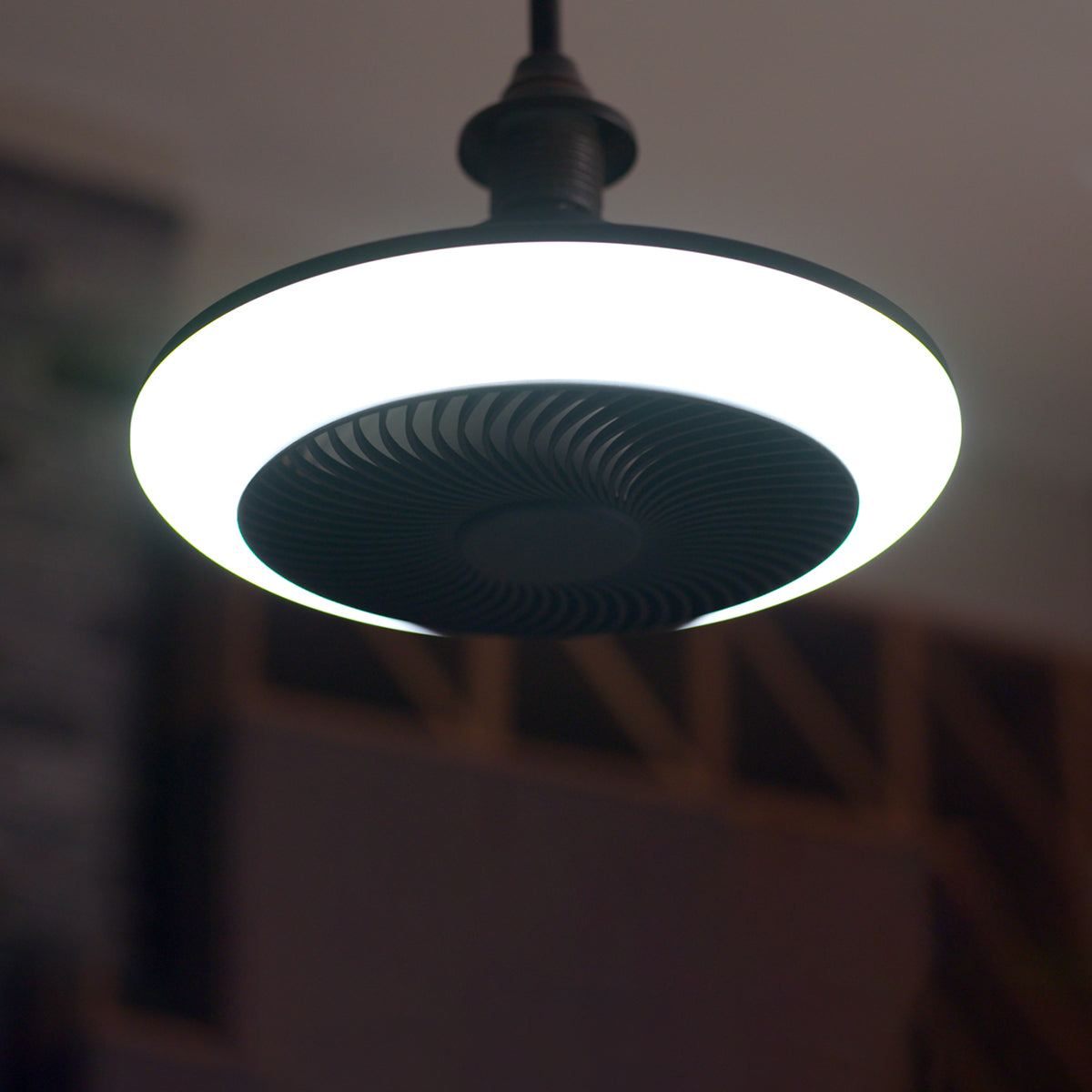 Light Socket Fan and Light - image 2