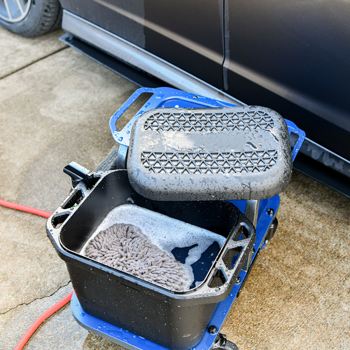 Rolling Car Wash Stool - image 4