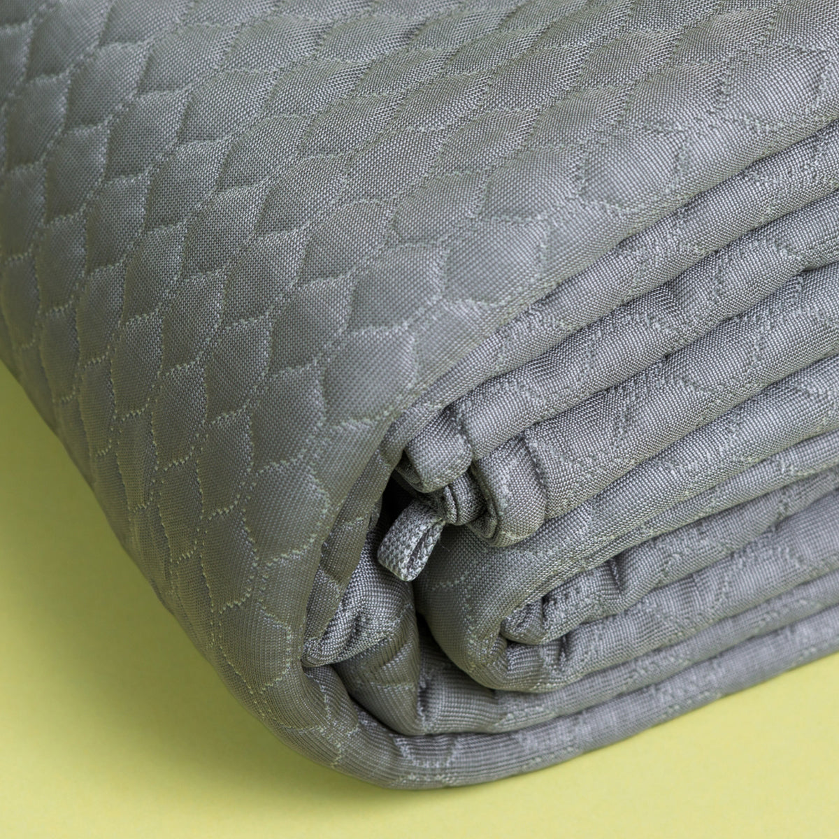 Thermoregulating Blanket - image 3
