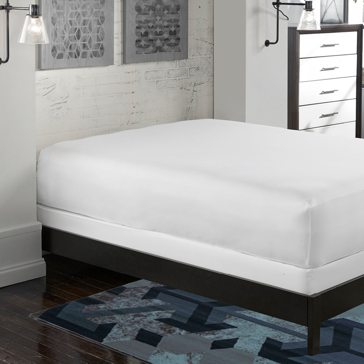 Cooling Mattress Protector - image 3